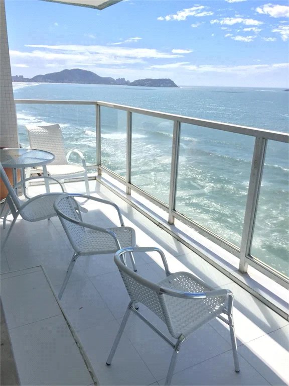 Apartamento à venda com 3 quartos em Pitangueiras, Guarujá, SP