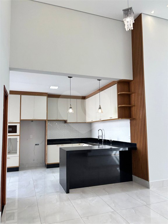 Casa à venda ou para alugar com 3 suítes no condomínio Residencial Milano, Indaiatuba - SP