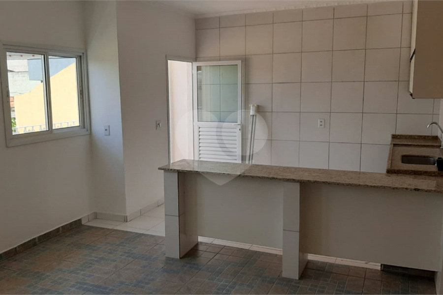 Casa à venda com 3 quartos, sendo 1 suíte, em Jardim Guairaca, São Paulo, SP