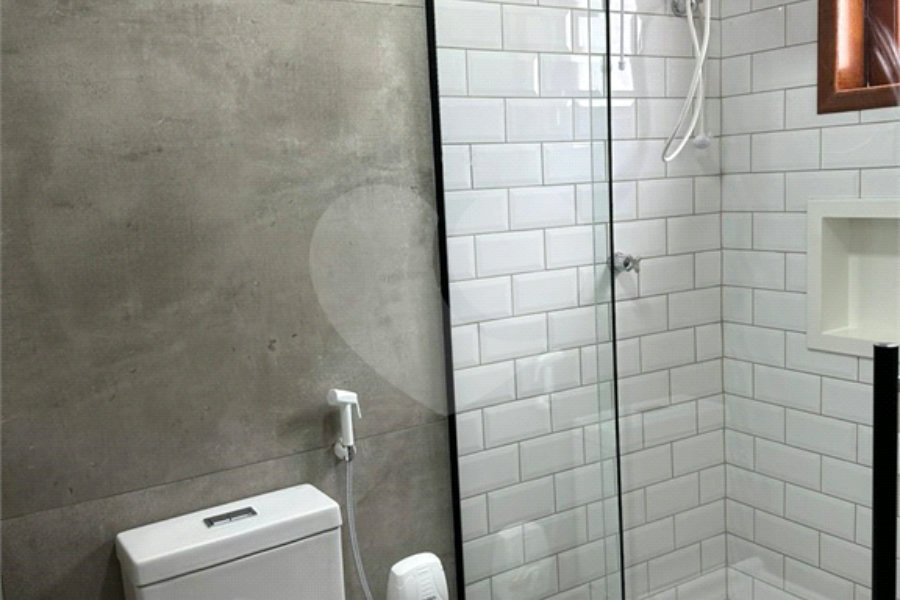 Casa à venda com 3 quartos, sendo 1 suíte, no condomínio Residencial Morada do Horto, São Paulo - SP