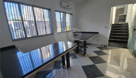 Sobrado à venda ou para alugar com 1 quarto em Saúde, São Paulo, SP