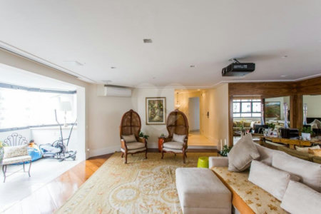 Apartamento à venda com 3 suítes em Campo Belo, São Paulo, SP