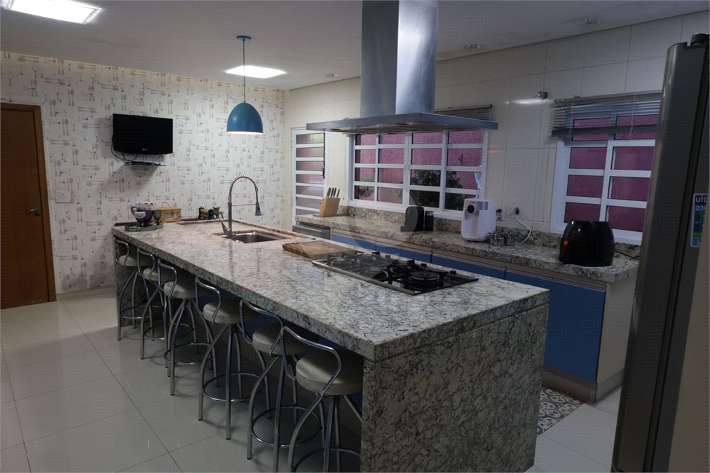Casa à venda com 3 suítes no condomínio Parque Imperial da Cantareira, Mairiporã - SP