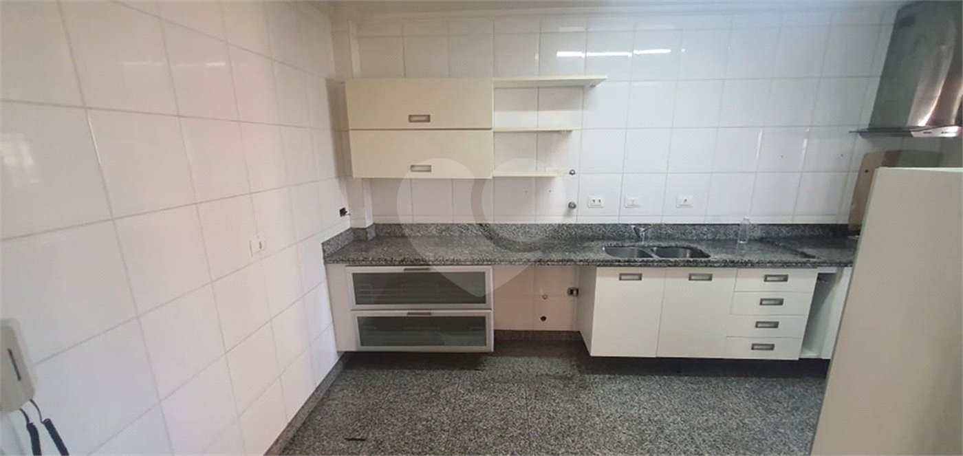 Apartamento à venda com 3 quartos, sendo 1 suíte, em Vila Paulicéia, São Paulo, SP