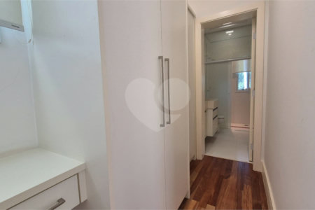 Casa à venda com 5 suítes no condomínio Lago Azul 1, Araçoiaba da Serra - SP