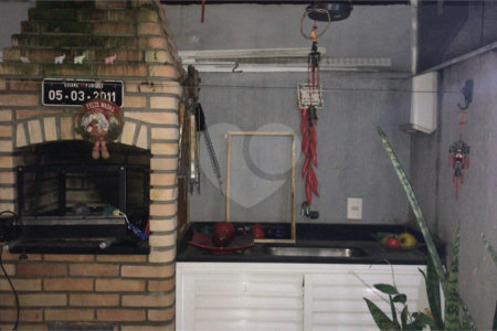 Casa à venda com 3 quartos, sendo 1 suíte, no condomínio Villaggio Portobello, São Paulo - SP