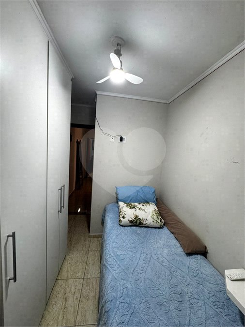 Sobrado à venda com 3 quartos, sendo 1 suíte,  em Parque Ipê, São Paulo, SP