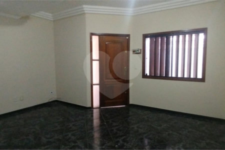 Casa à venda com 3 quartos, sendo 2 suítes,  em Jardim Maria do Carmo, Sorocaba, SP
