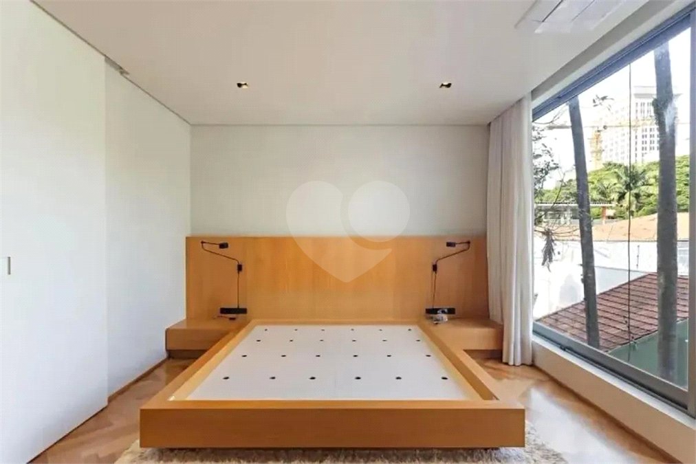Casa à venda ou para alugar com 2 suítes no condomínio Praça Gabriel, São Paulo - SP