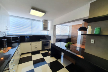 Apartamento à venda com 3 quartos, sendo 2 suítes, em Alto da Boa Vista, São Paulo, SP