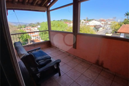 Casa à venda com 3 quartos, sendo 2 suítes, em Jardim Brogotá, Atibaia, SP