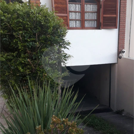 Sobrado à venda com 3 quartos, sendo 1 suíte,  em Vila Nivi, São Paulo, SP