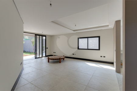 Casa à venda com 4 suítes no condomínio Reserva Robélia, São Paulo - SP