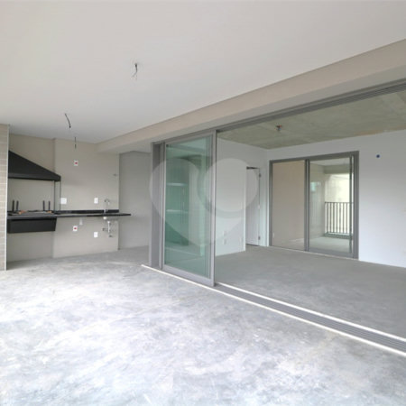 Apartamento à venda com 3 suítes em Moema, São Paulo, SP