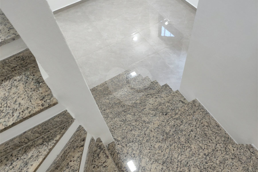 Casa à venda com 3 quartos, sendo 1 suíte,  no condomínio Res Saint Honoré, São Paulo - SP