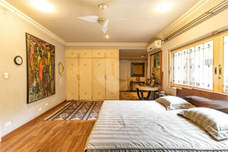 Casa Térrea à venda com 4 quartos, sendo 2 suítes, em Jardim Europa, São Paulo, SP