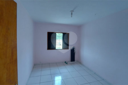 Sobrado à venda com 4 quartos, sendo 1 suíte,  em Vila Guarani (z Sul), São Paulo, SP