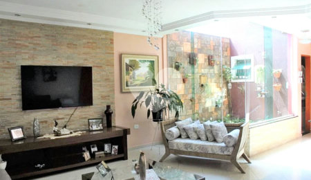 Sobrado à venda com 3 quartos, sendo 1 suíte,  em Vila Formosa, São Paulo, SP