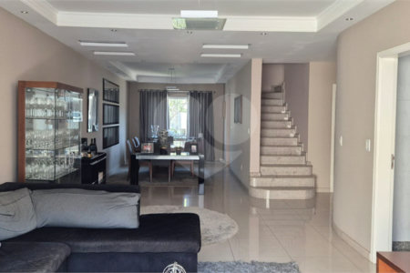 Casa à venda com 5 quartos, sendo 4 suítes, no condomínio Residencial Vilazul, Sorocaba - SP