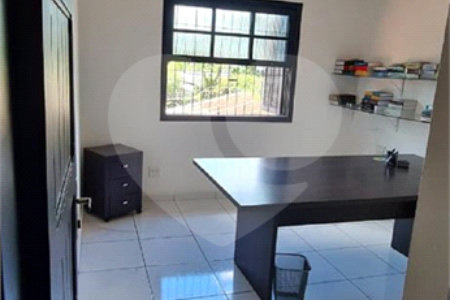 Sobrado à venda com 4 quartos, sendo 1 suíte, em Pacaembu, São Paulo, SP