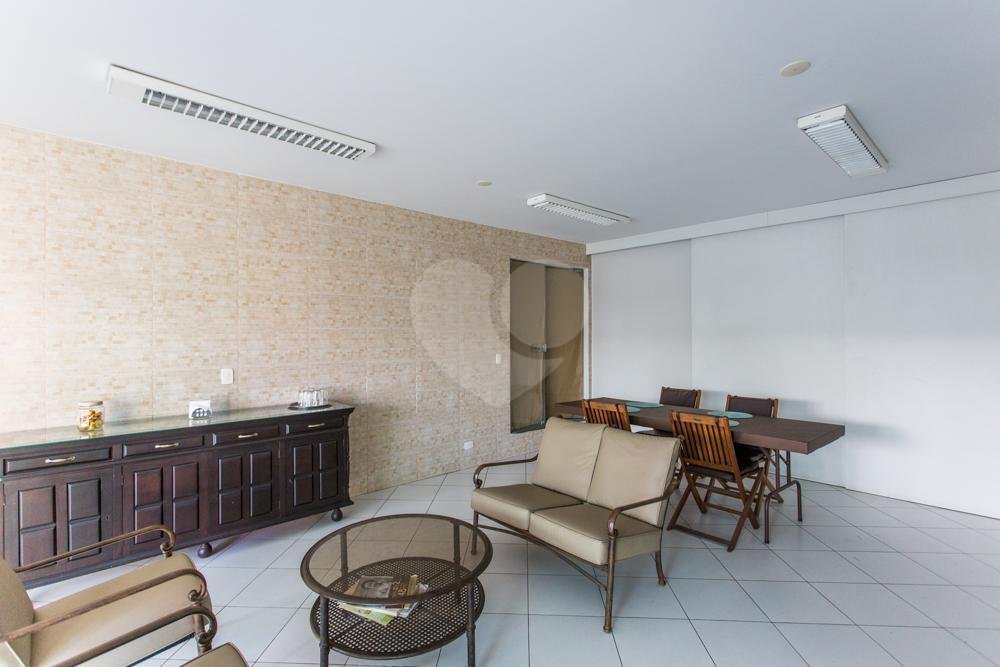 Sobrado à venda com 4 quartos, sendo 3 suítes, em Brooklin, São Paulo, SP
