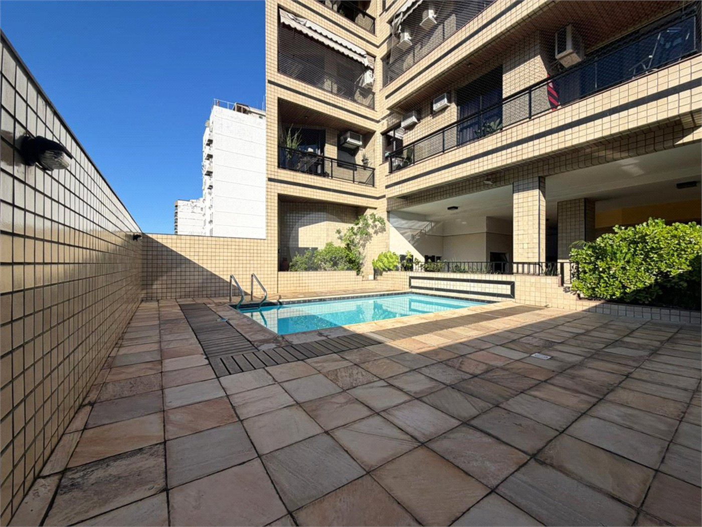 Apartamento à venda com 3 quartos, sendo 1 suíte, em Vila Isabel, Rio de Janeiro, RJ