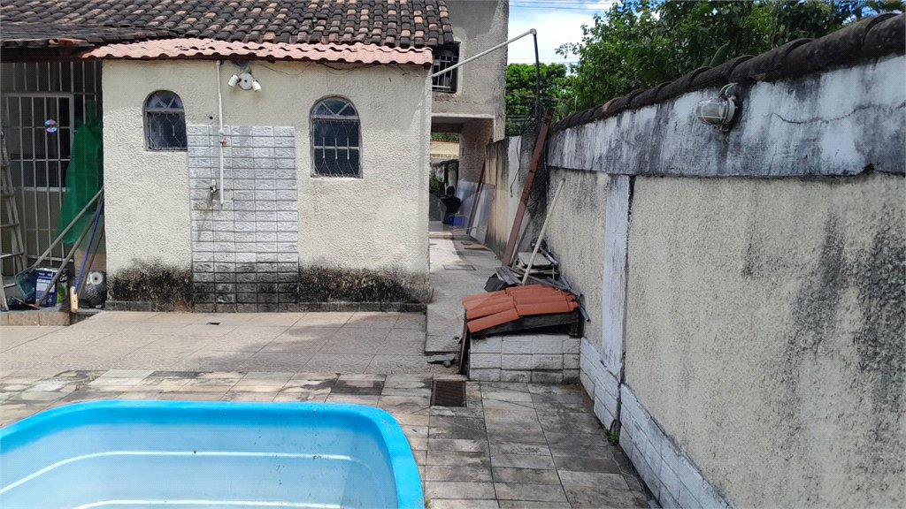 Casa à venda com 3 quartos em Santíssimo, Rio de Janeiro, RJ