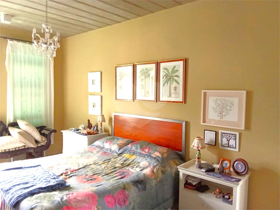 Casa à venda com 4 quartos, sendo 2 suítes,  no condomínio Vivenda do Lago, Sorocaba - SP