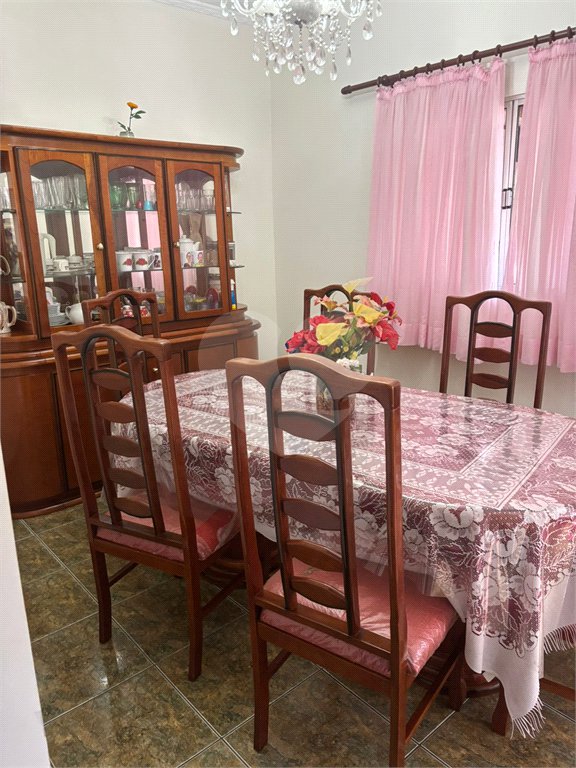 Sobrado à venda com 4 quartos em Tremembé, São Paulo, SP