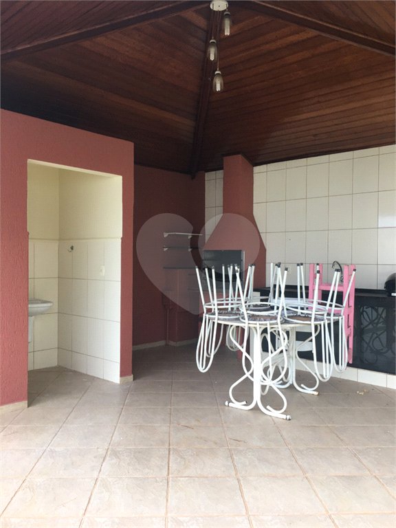 Sobrado à venda com 4 quartos, sendo 1 suíte, em Vila Rubens, Indaiatuba, SP