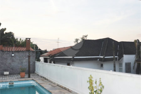 Sobrado à venda com 4 quartos, sendo 2 suítes,  em Alto da Boa Vista, São Paulo, SP