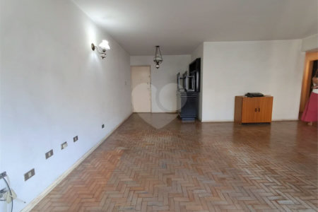 Imóvel de 141m² 3 quartos, 1 sendo suíte, retrofit no condomíno 1 vaga Paraíso