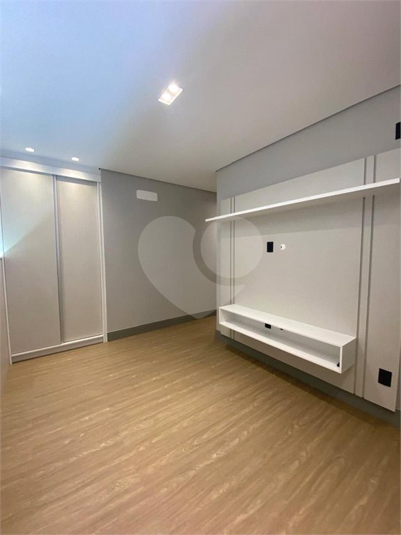 Casa à venda com 3 suítes no condomínio Glarus, Campinas - SP
