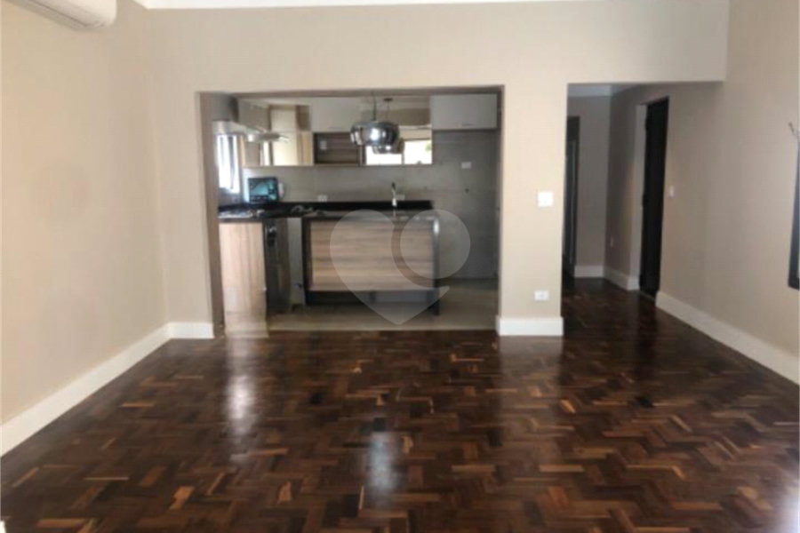 Casa à venda com 4 quartos, sendo 2 suítes,  em Horto Florestal, São Paulo, SP
