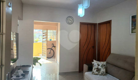 Sobrado à venda com 6 quartos em Jardim Peri, São Paulo, SP