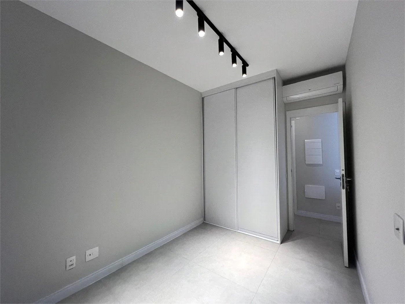 Apartamento para alugar com 2 quartos, sendo 1 suíte,  em Cerqueira César, São Paulo, SP