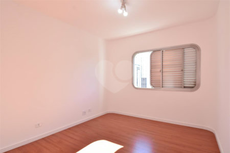 Apartamento à venda com 4 quartos, sendo 2 suítes,  em Brooklin Paulista, São Paulo, SP