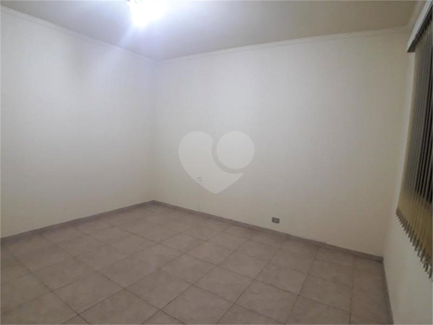 Casa Térrea para alugar com 1 quarto, sendo 3 suítes,  em Indianópolis, São Paulo, SP