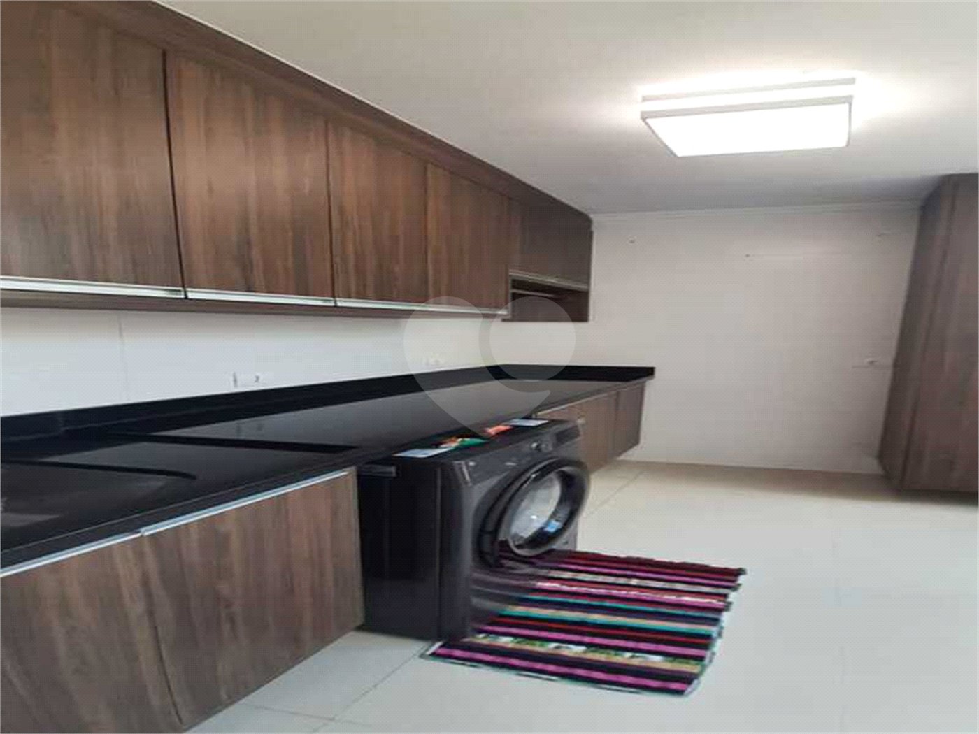 Casa à venda com 4 quartos, sendo 2 suítes, no condomínio Florada da Serra, São Paulo - SP