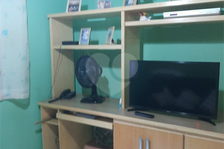 Casa à venda com 4 quartos, sendo 1 suíte, em Vila Vitório Mazzei, São Paulo, SP