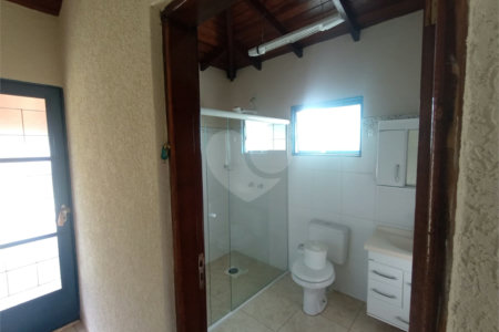 Chácara à venda com 6 quartos, sendo 1 suíte,  em Cercadinho, Alambari, SP