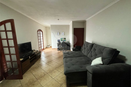 Casa à venda com 3 quartos, sendo 1 suíte, no Centro, Salto, SP