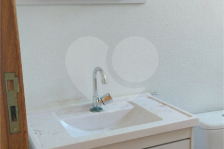 Sobrado à venda com 2 quartos, sendo 1 suíte, em Jardim Maristela II, Atibaia, SP