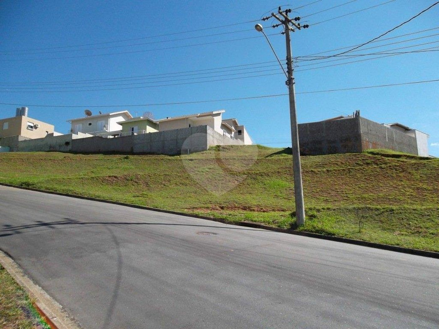 Terreno à venda em Residencial Fazenda Serrinha, Itatiba, SP
