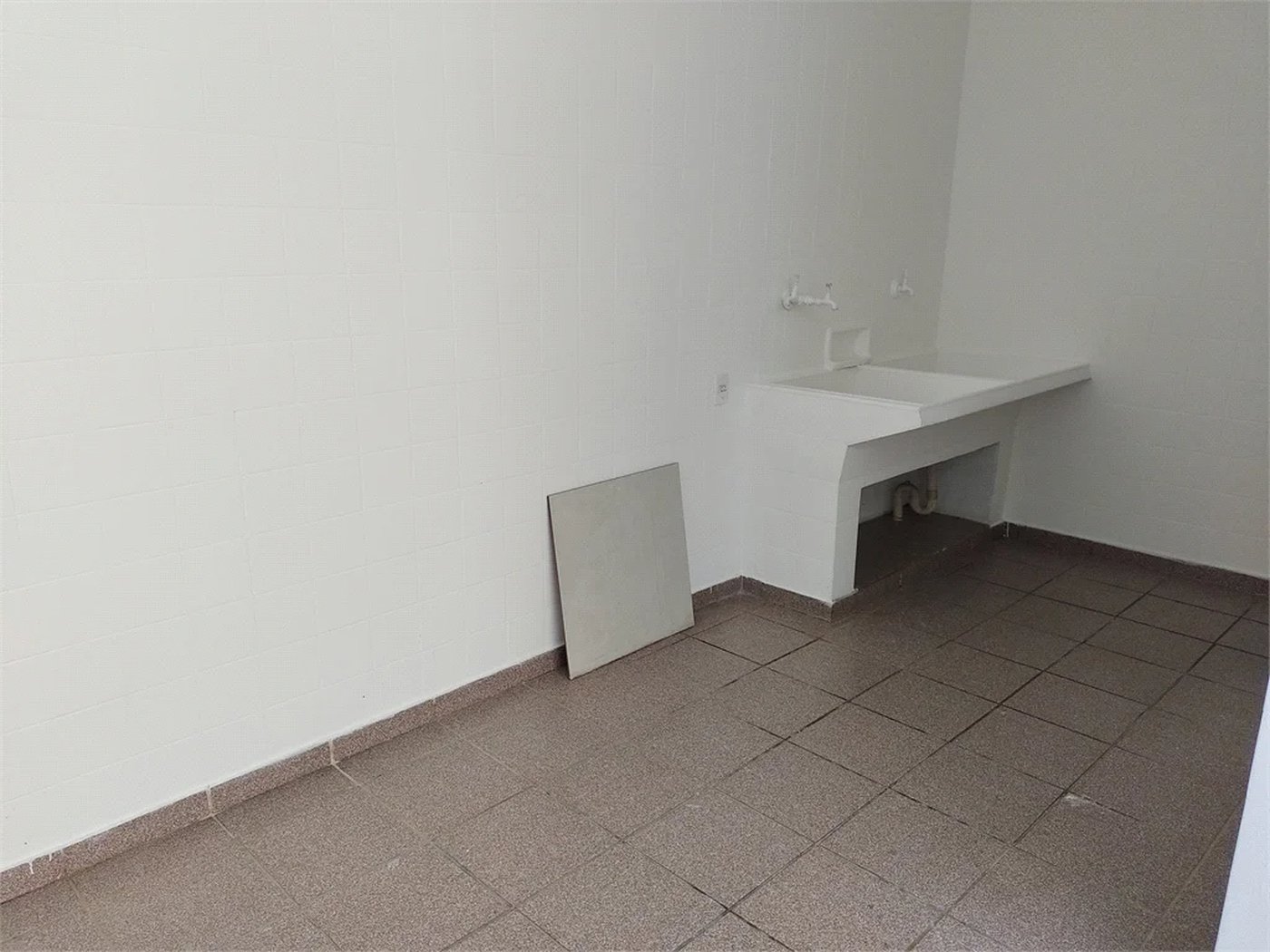 Casa à venda com 3 quartos, sendo 1 suíte, em Vila Cordeiro, São Paulo, SP