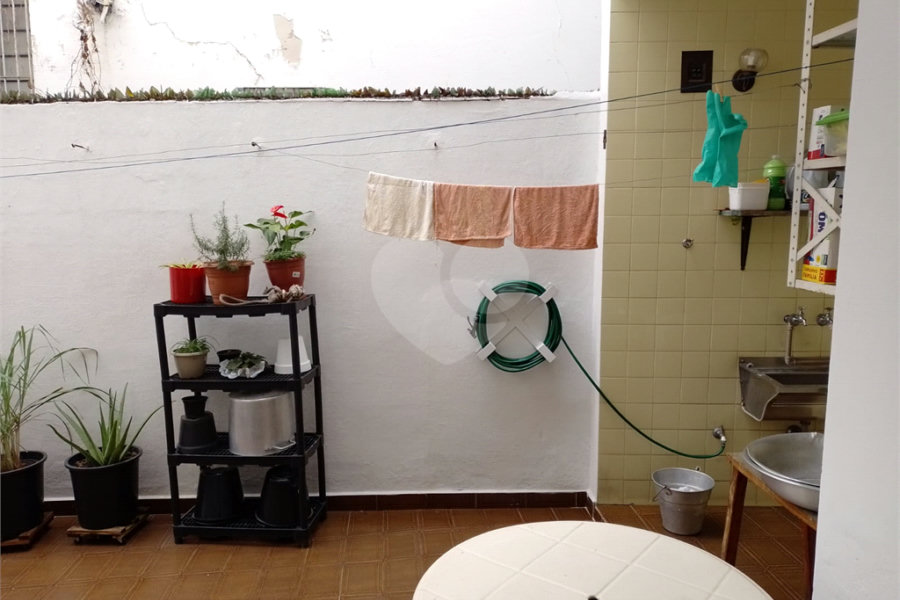 Sobrado à venda com 8 quartos, sendo 3 suítes, em Tucuruvi, São Paulo, SP