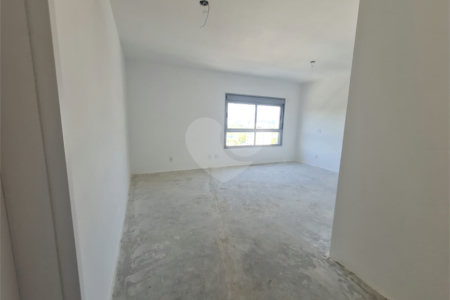 Apartamento à venda com 3 suítes em Jardim Marajoara, São Paulo, SP