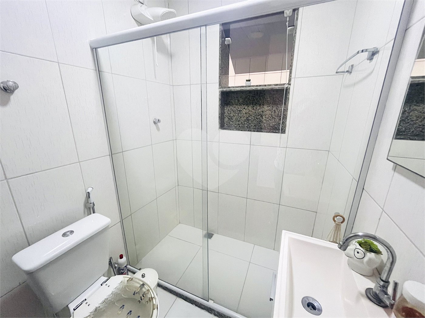 Casa à venda com 3 quartos, sendo 1 suíte, em Campo Grande, Rio de Janeiro, RJ