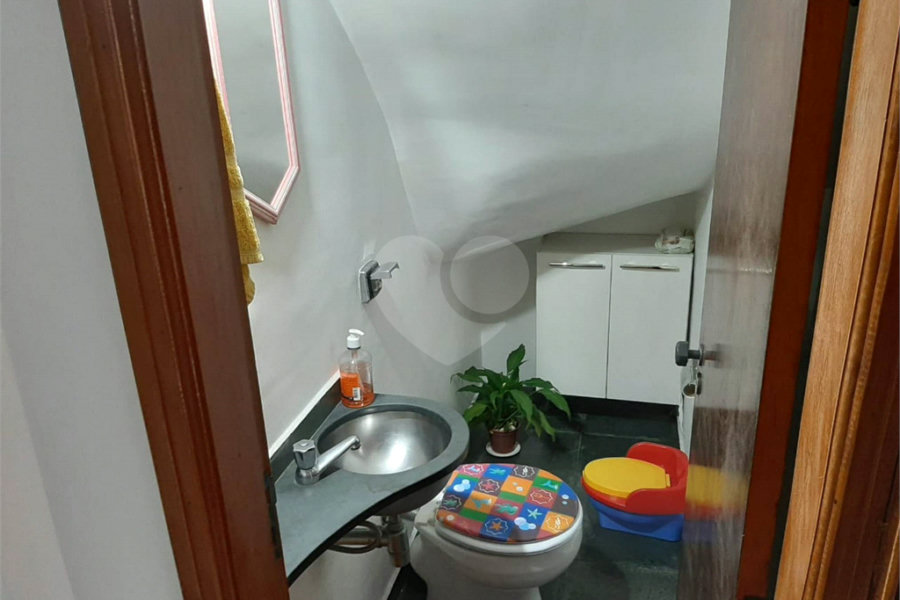 Sobrado à venda com 2 quartos em Tremembé, São Paulo, SP
