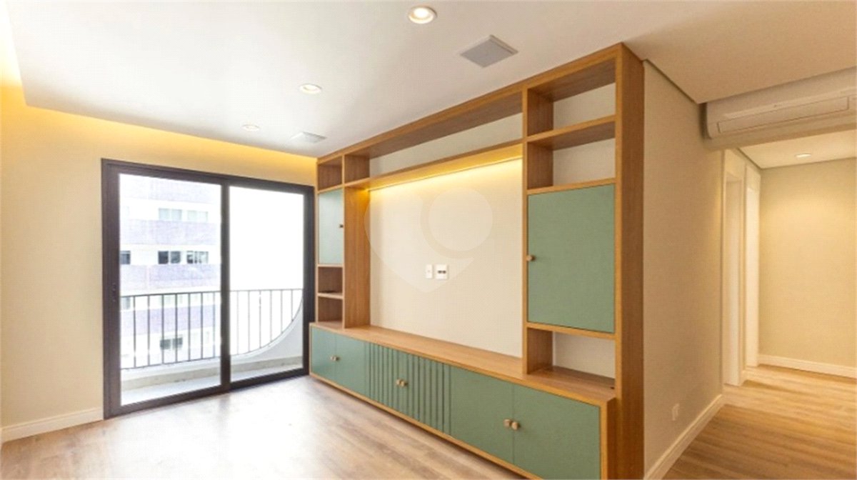 Apartamento à venda com 2 quartos, sendo 1 suíte, em Vila Olímpia, São Paulo, SP